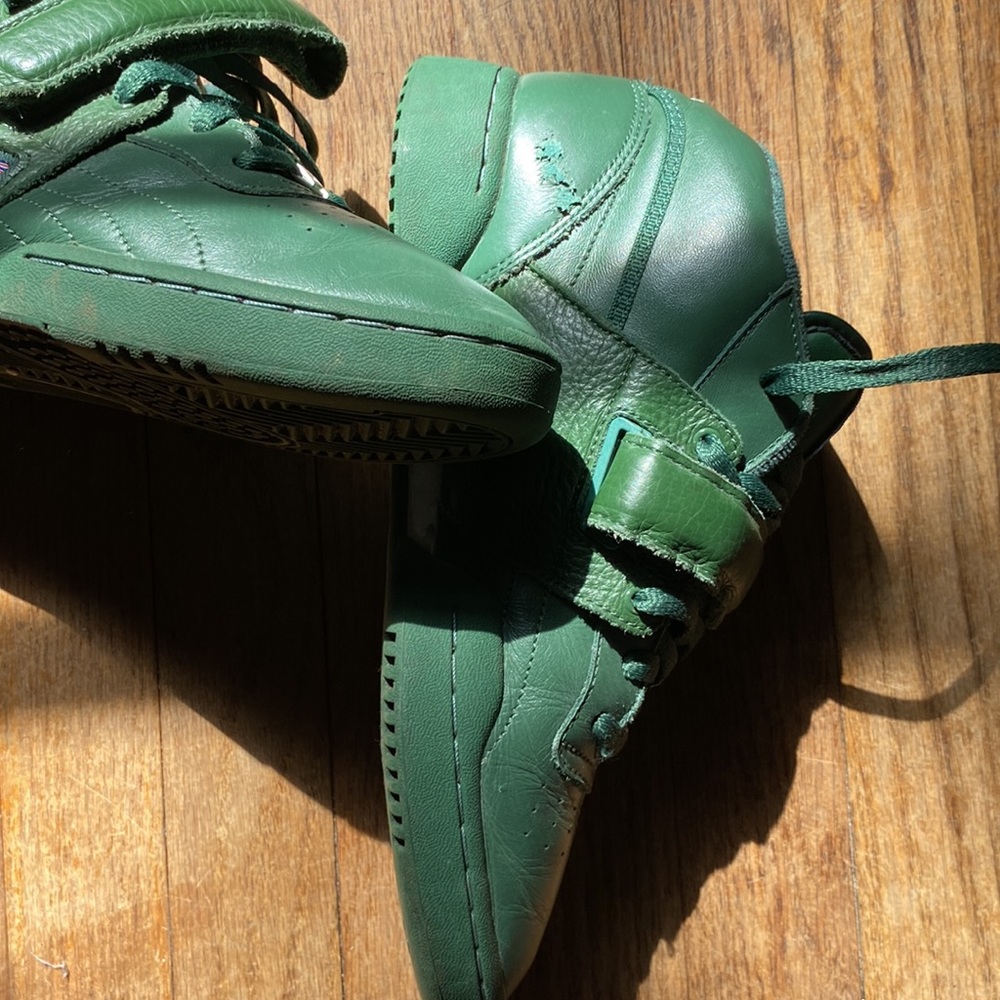 Green mid cut Workout Reebok’s - Picture 5 of 6